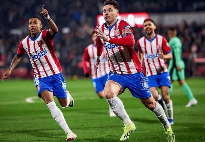 克劳撒主场战胜对手,保级形势稳定(克劳萨的定位是什么?答题格式kof+答案) 克劳撒主场战胜对手,保级形势稳定(克劳萨的定位是什么?答题格式kof+答案)