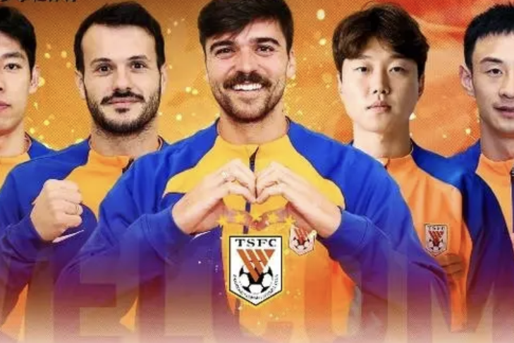 一支球队的战术实力获得球迷认可(一支球队最多由12名具有参赛资格的球员组成) 一支球队的战术实力获得球迷认可(一支球队最多由12名具有参赛资格的球员组成)