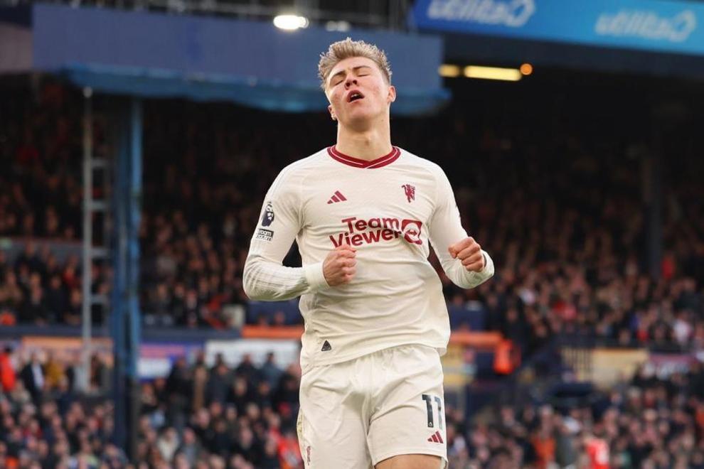 aoa体育娱乐-曼联前场锋线连续场比赛不进球，状态低迷的简单介绍