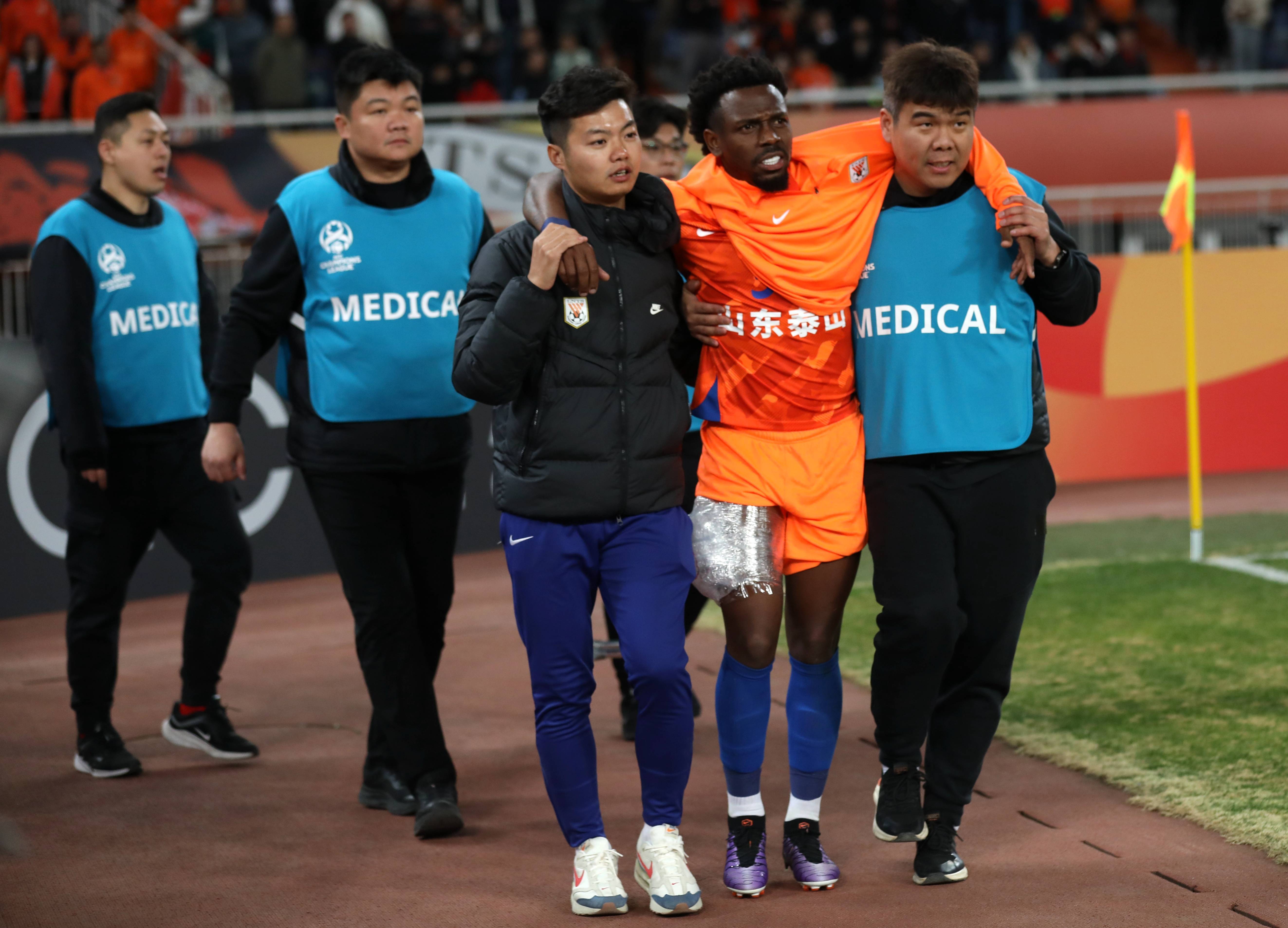 aoa体育馆-山东泰山全场碾压亚冠，如同剧本杀再现，破门的简单介绍