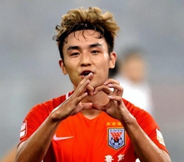 aoa体育-包含凭借一波山东泰山，亚冠成功三杀，现场教练席炸锅的词条