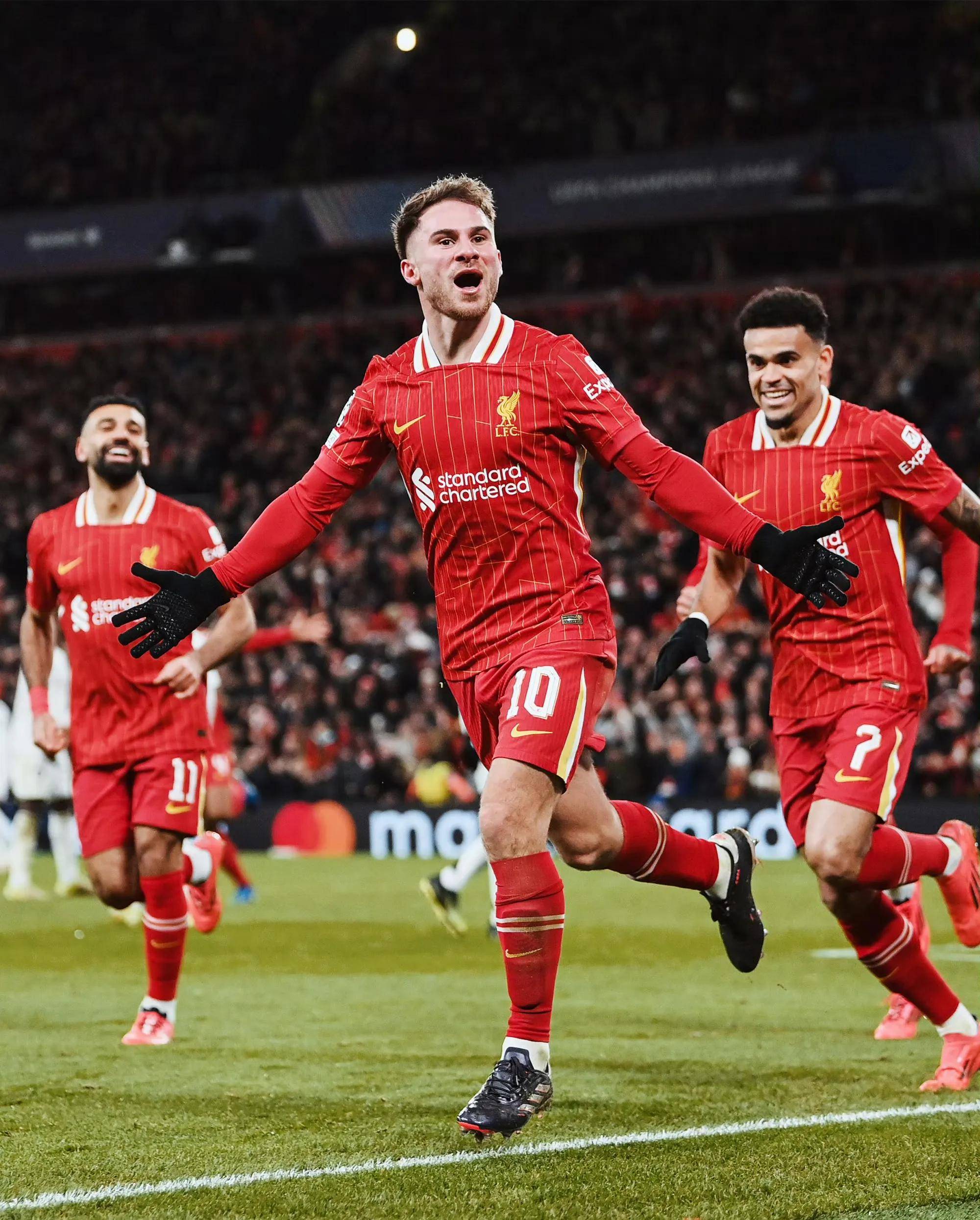 意甲联赛即将掀起一场激烈角逐,球员雄心勃勃 意甲联赛即将掀起一场激烈角逐,球员雄心勃勃