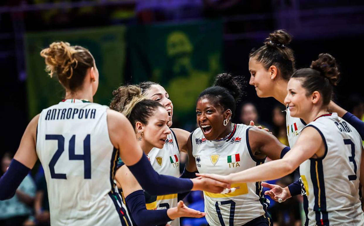 意大利女排横扫对手,进军四强 意大利女排横扫对手,进军四强