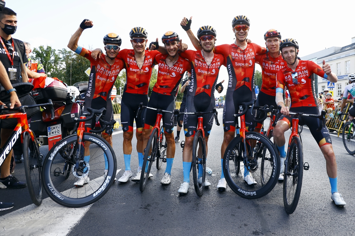 aoa体育娱乐-波兰队突围欧洲赛场，绝地反击