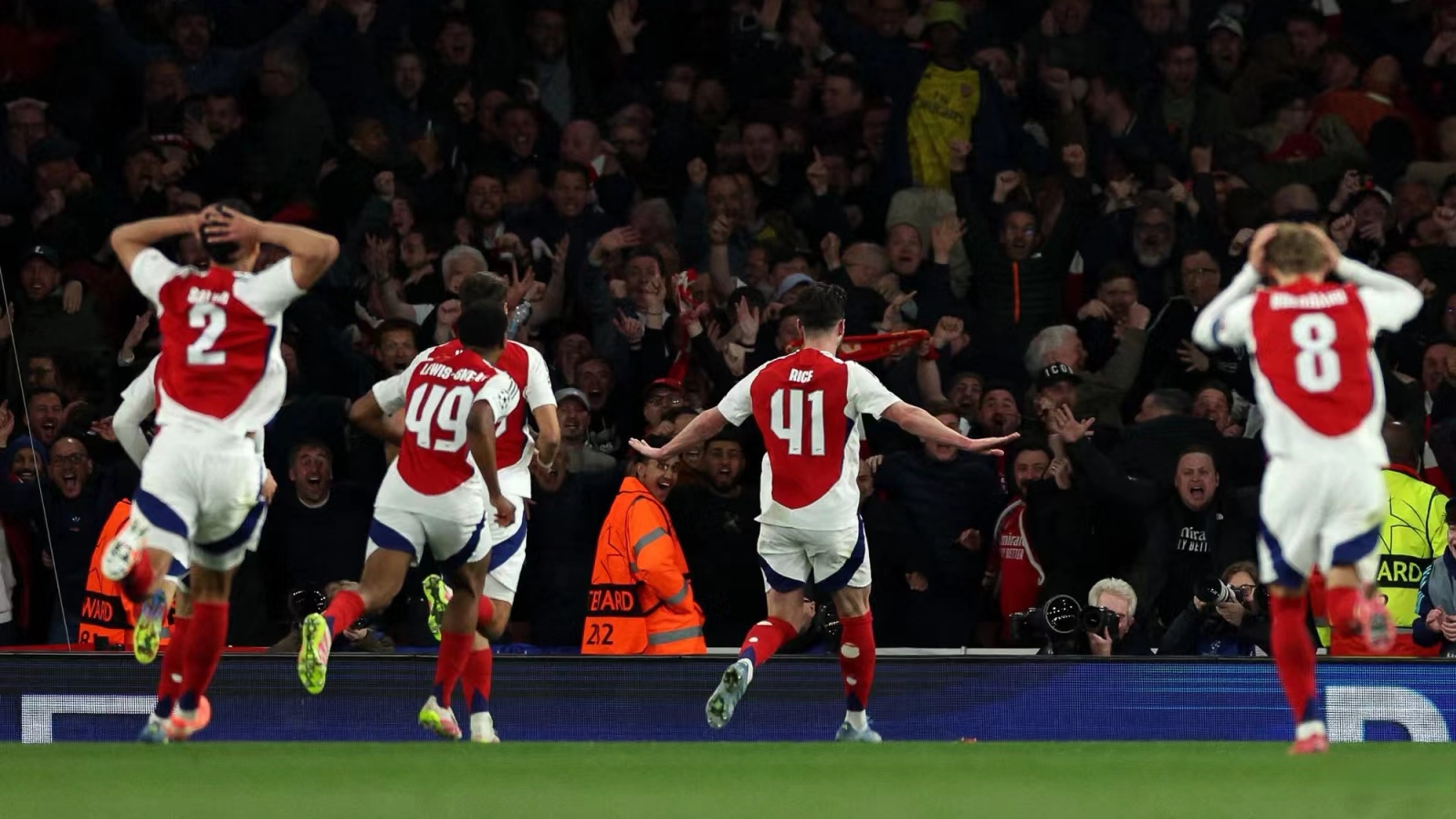 波尔多主场力克圣埃蒂安,结束近期连败 波尔多主场力克圣埃蒂安,结束近期连败