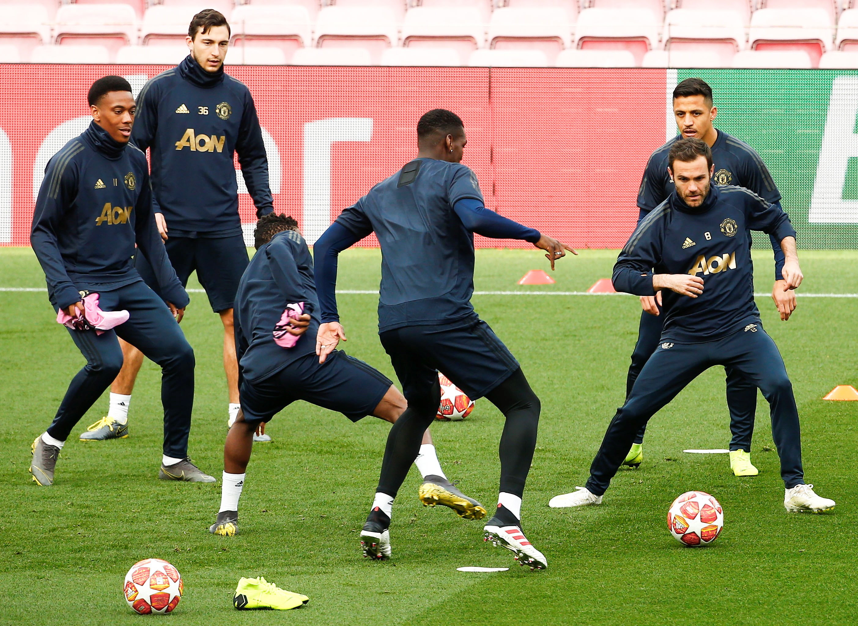 芬兰队在北欧足球联赛中积极备战 芬兰队在北欧足球联赛中积极备战