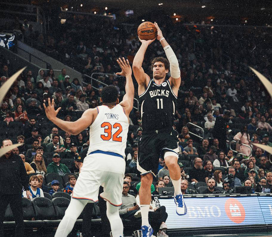 关于雄鹿核心球员受伤消息传来,或将影响战术部署的信息 关于雄鹿核心球员受伤消息传来,或将影响战术部署的信息