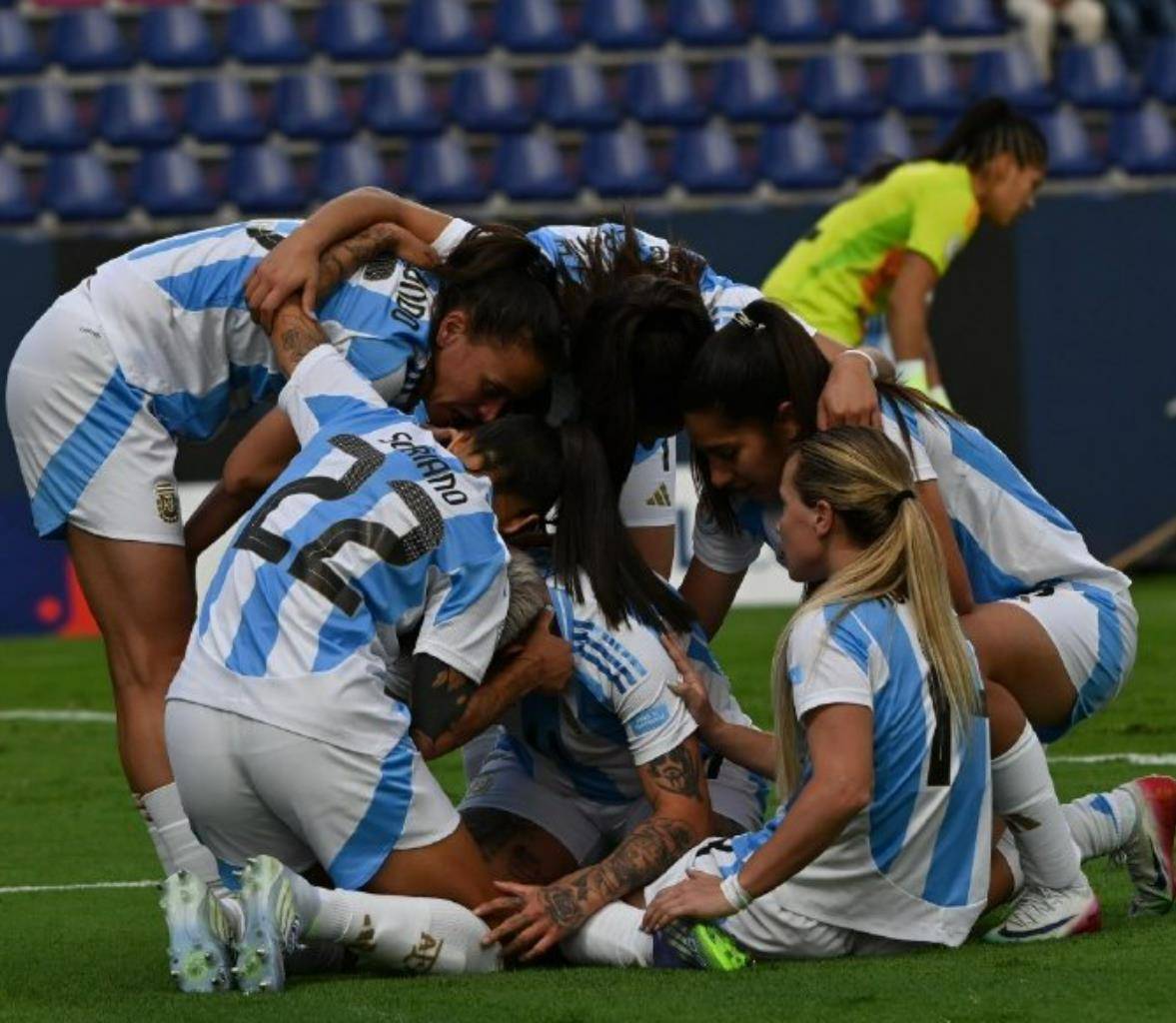 aoa体育新闻-阿根廷迎战秘鲁，争夺晋级机会