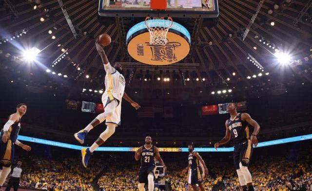 aoa体育娱乐-加拿大男子篮球队横扫对手轻松晋级