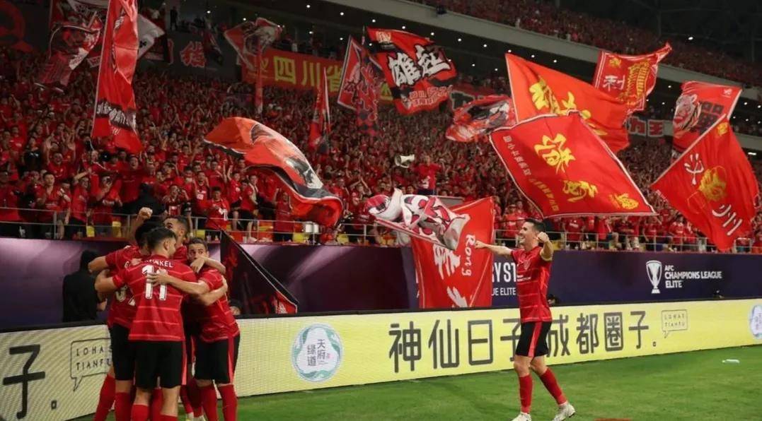 中国足球联队历史性进军亚冠强,创造佳绩! 中国足球联队历史性进军亚冠强,创造佳绩!