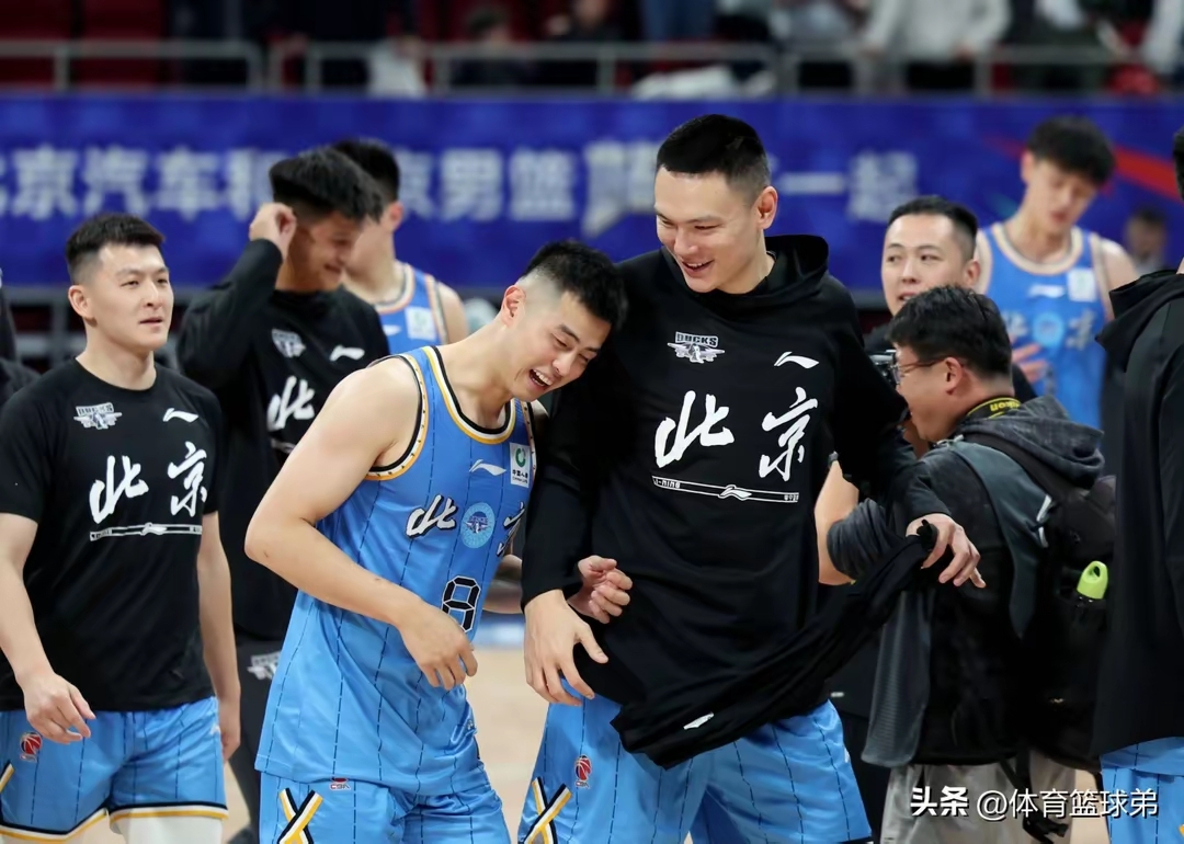 aoa体育直播-球队近期战绩不佳，加紧备战调整状态