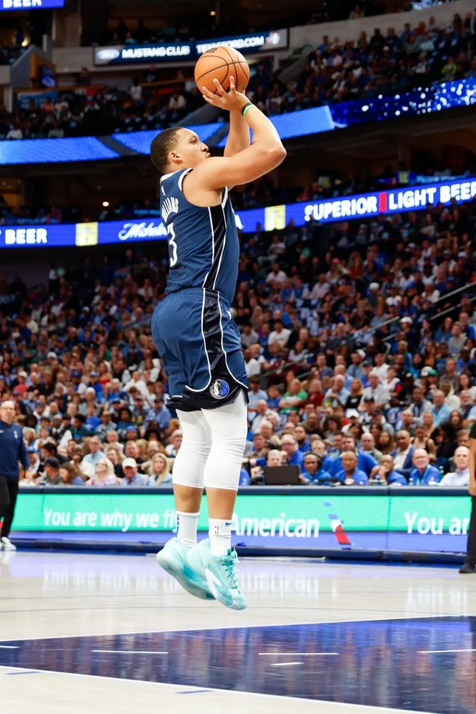 aoa体育-独行侠连胜收官季后赛，小牛队迎战关键战役