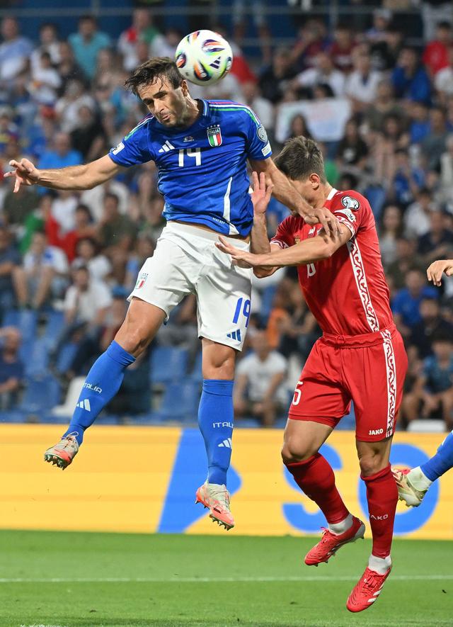 意大利客场绝杀马其顿,小组第二暂时领先的简单介绍 意大利客场绝杀马其顿,小组第二暂时领先的简单介绍